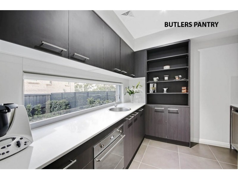 18 Maclean Lane, Camden Park NSW 2570
