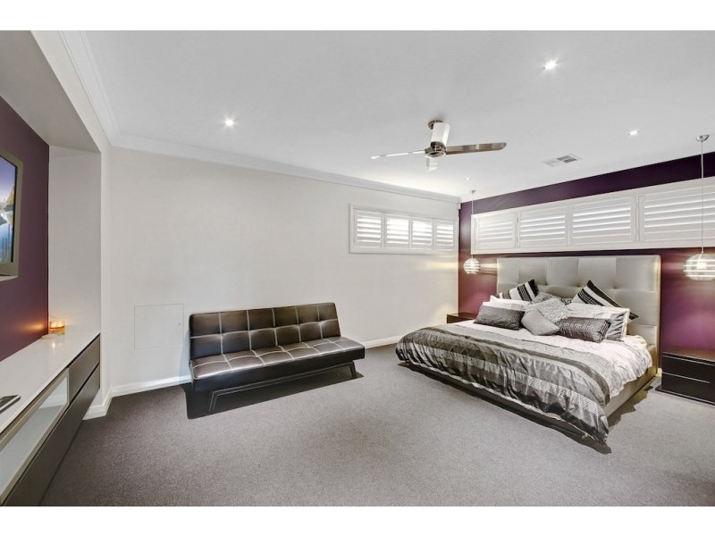 18 Maclean Lane, Camden Park NSW 2570