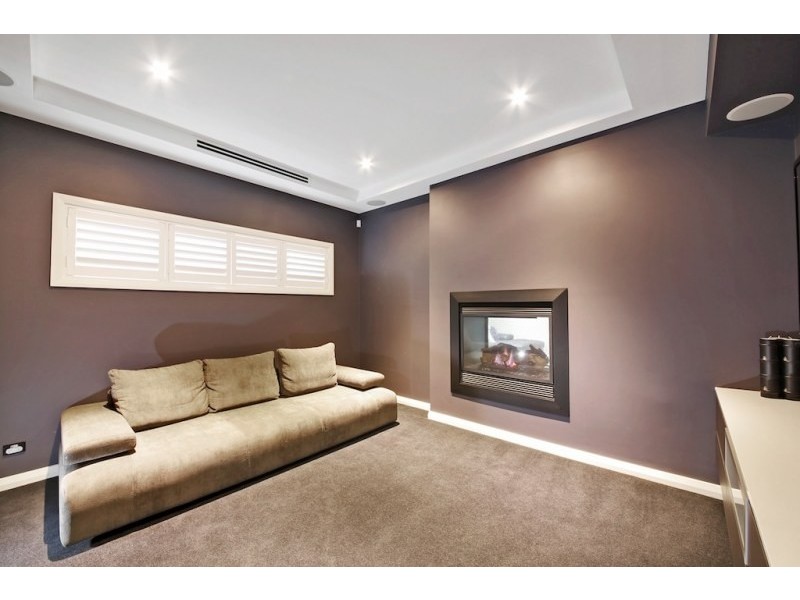 18 Maclean Lane, Camden Park NSW 2570