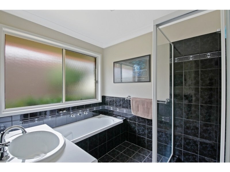 17 Lackey Place, Currans Hill NSW 2567