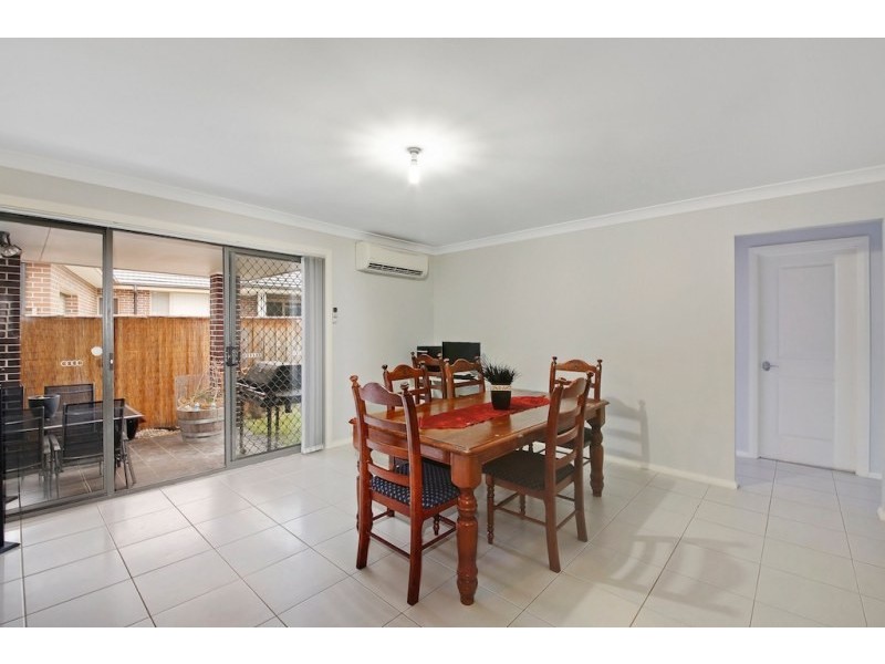 40 Hampshire Boulevard, Spring Farm NSW 2570