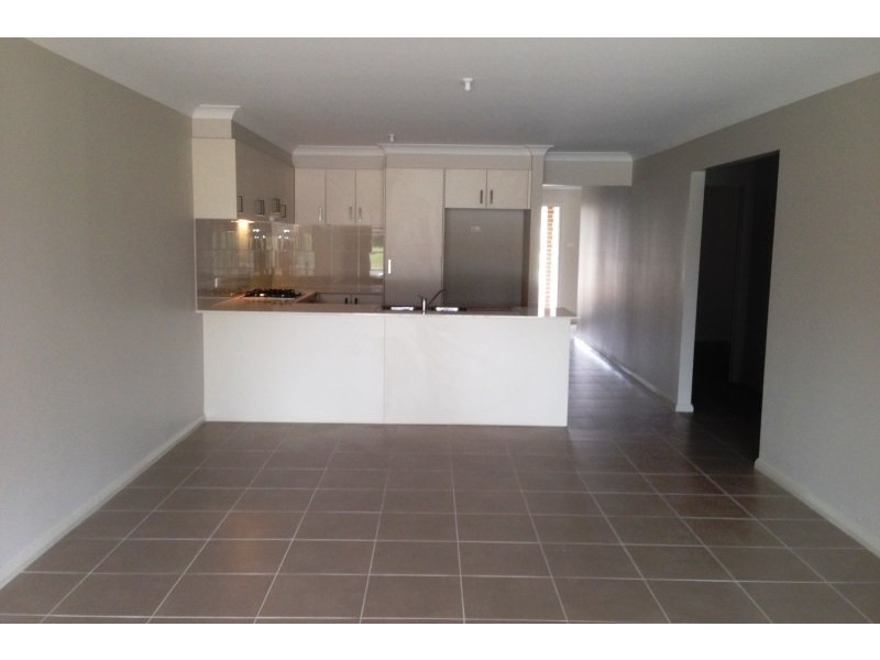 5 Jeffery Street, Carnes Hill NSW 2171