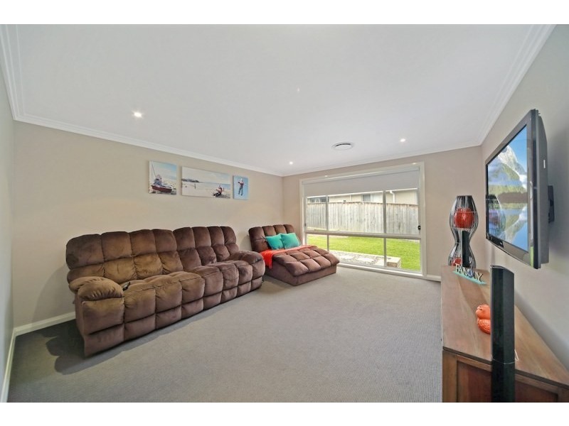 151 MacArthur Circuit, Camden Park NSW 2570