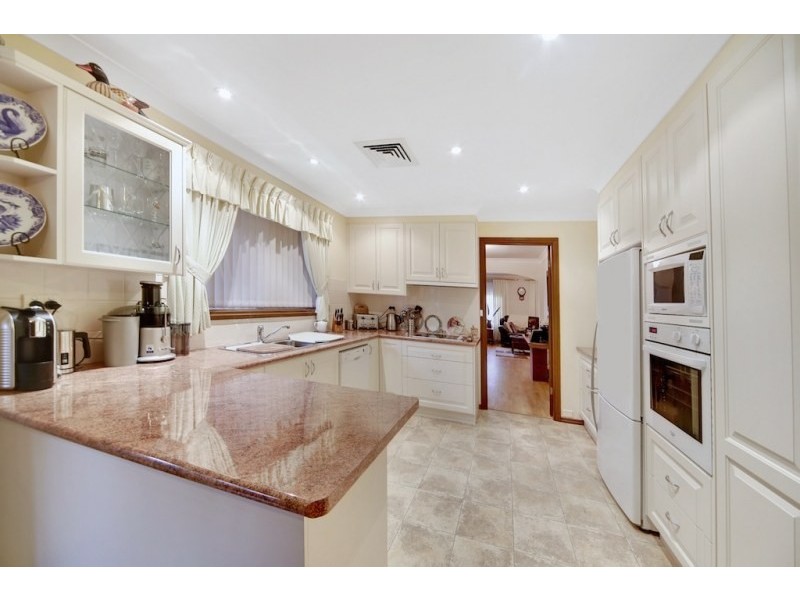 9  Forrest Crescent, Camden NSW 2570