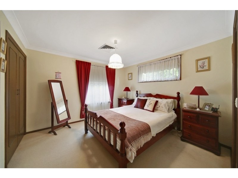 9  Forrest Crescent, Camden NSW 2570