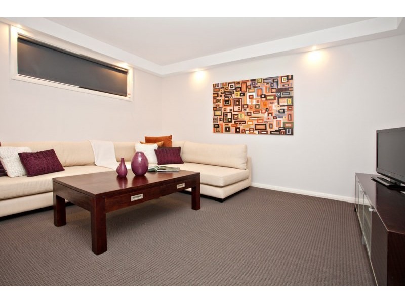4 Voyager Street, Gregory Hills NSW 2557