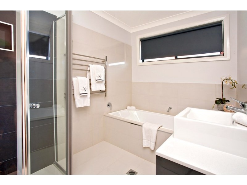 4 Voyager Street, Gregory Hills NSW 2557