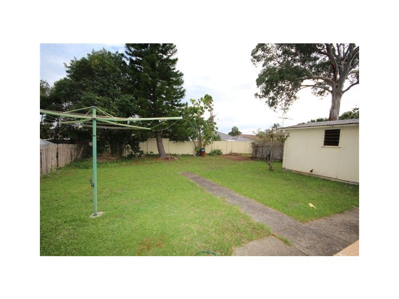 11 Scott Street, Campbelltown NSW 2560