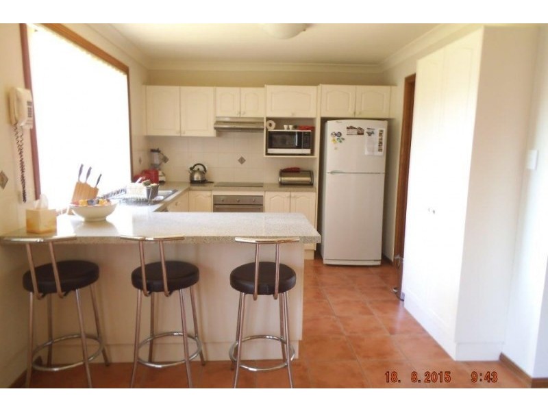 10 Pickets Place, Currans Hill NSW 2567