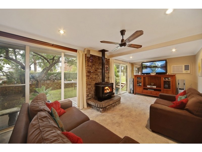 4 Greenaway Avenue, Camden South NSW 2570