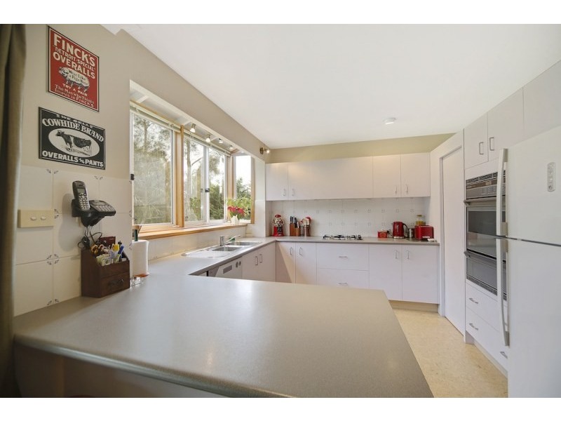 11 Sickles Drive, Grasmere NSW 2570