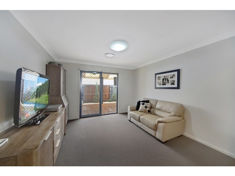 33 Folkes Street, Elderslie NSW 2570