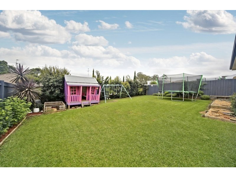 33 Folkes Street, Elderslie NSW 2570