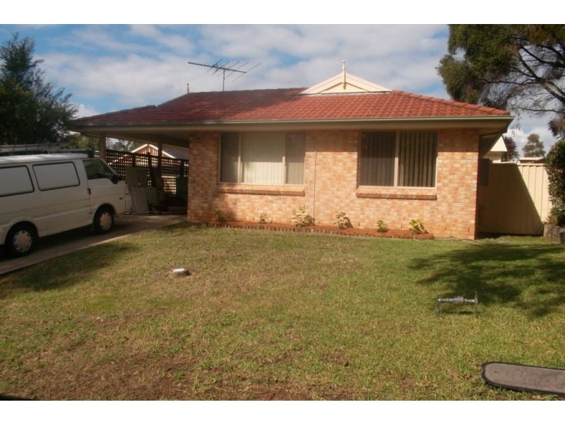 4 Rigelsford Street, Mount Annan NSW 2567