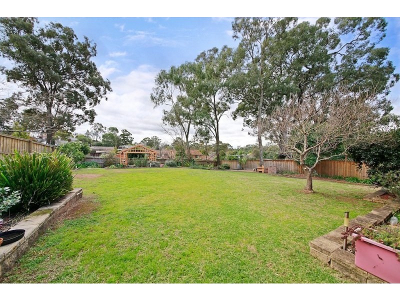 9  English Avenue, Camden South NSW 2570