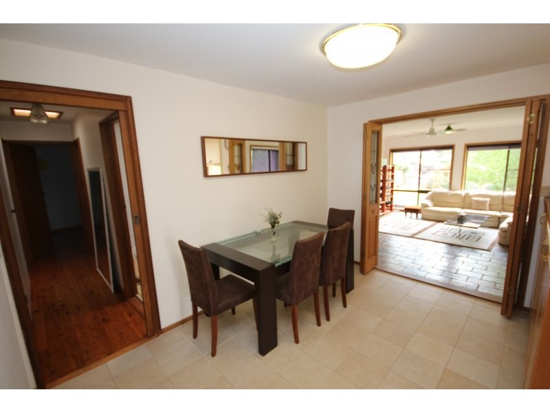 9  English Avenue, Camden South NSW 2570