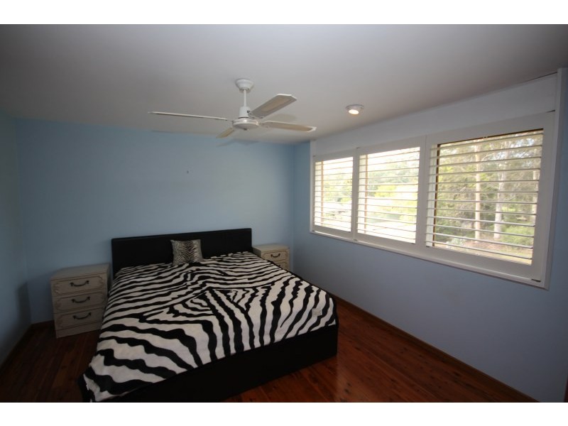 9  English Avenue, Camden South NSW 2570