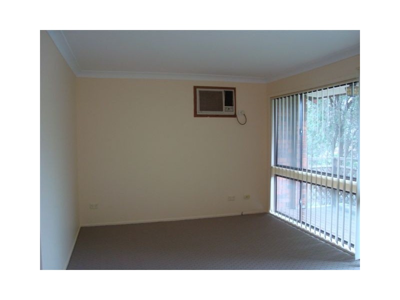 33 Berallier Drive, Camden South NSW 2570