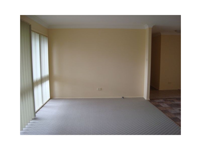 33 Berallier Drive, Camden South NSW 2570