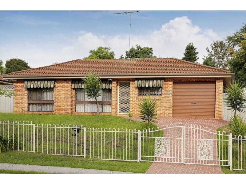 275 Welling Drive, Mount Annan NSW 2567