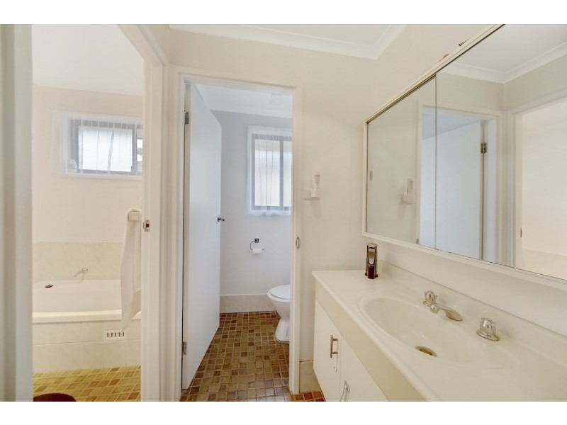 275 Welling Drive, Mount Annan NSW 2567