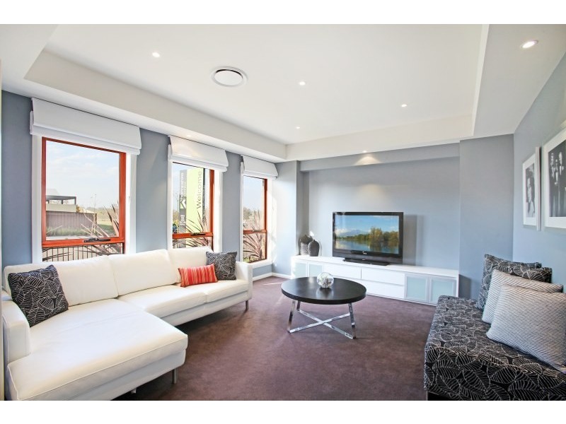 6 Healy Avenue, Gregory Hills NSW 2557