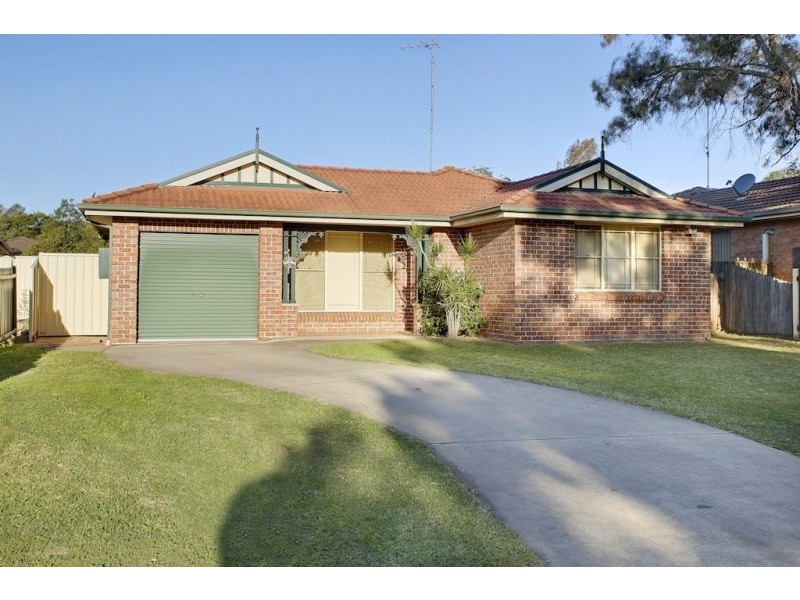 41 Watkins Crescent, Currans Hill NSW 2567