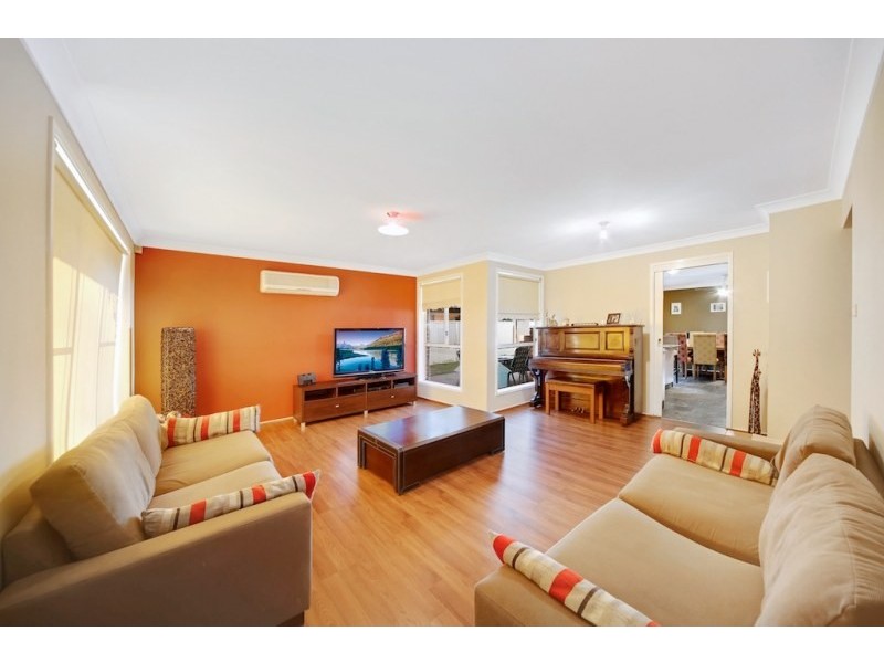 41 Watkins Crescent, Currans Hill NSW 2567