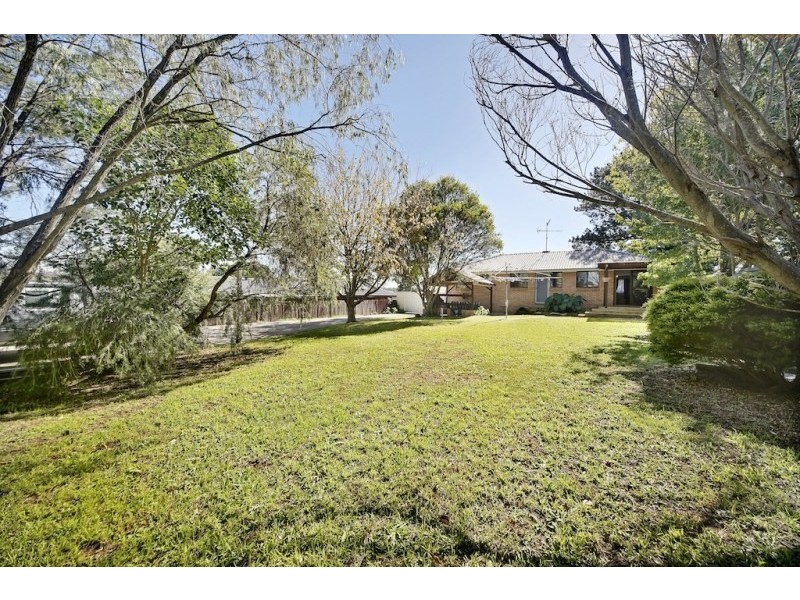 29 Russell Street, The Oaks NSW 2570