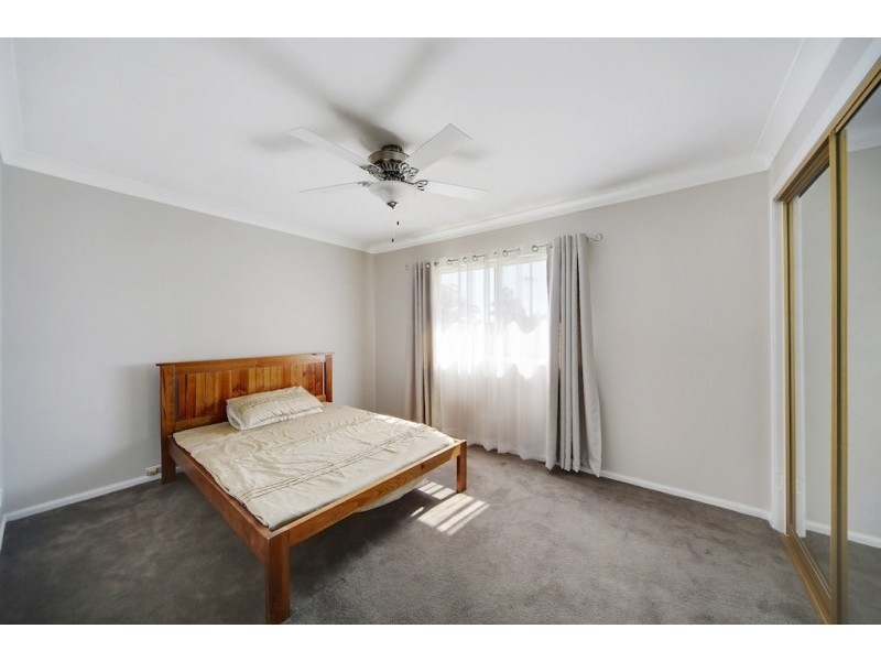 29 Russell Street, The Oaks NSW 2570