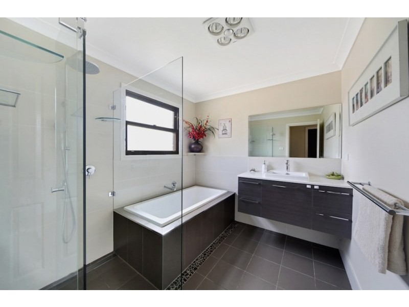 5 Michele Place, Camden South NSW 2570