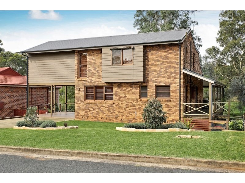 5 Michele Place, Camden South NSW 2570