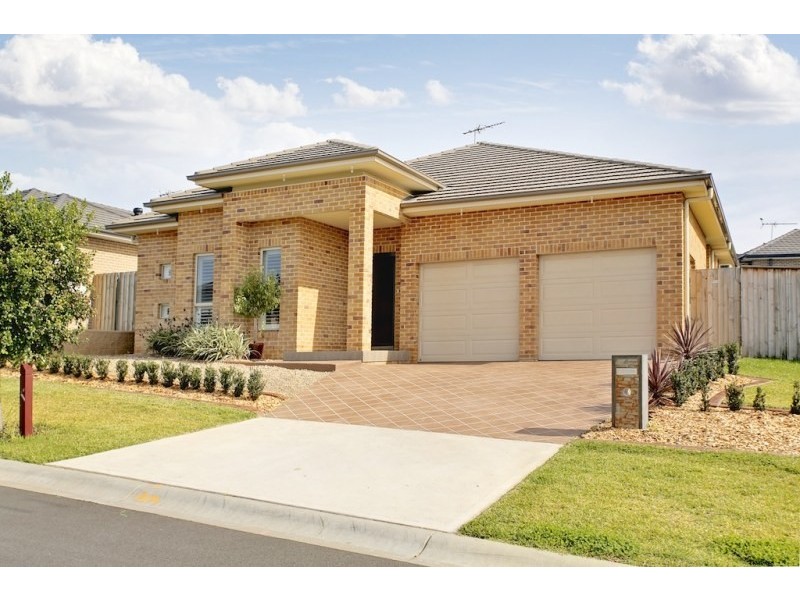4 Jacksonia Street, Mount Annan NSW 2567