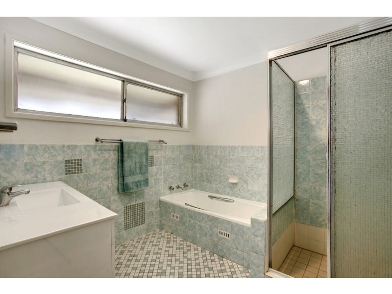 2 Cruikshank Avenue, Elderslie NSW 2570