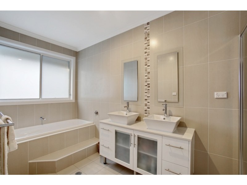 27 Robertson Way, Camden Park NSW 2570