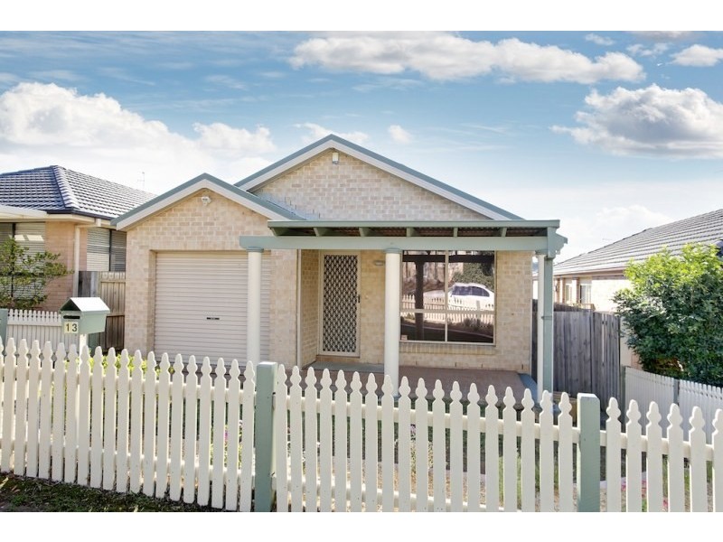 13 Brookview Street, Currans Hill NSW 2567