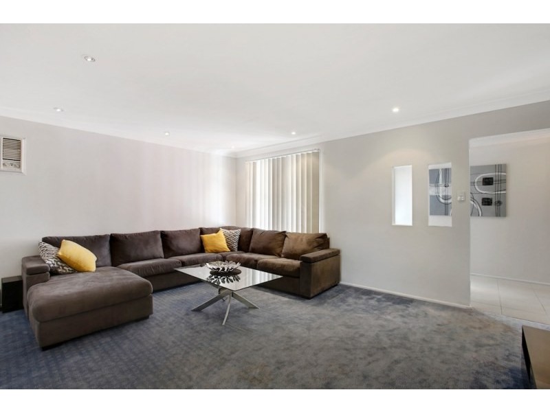 13 Banks Place, Camden South NSW 2570