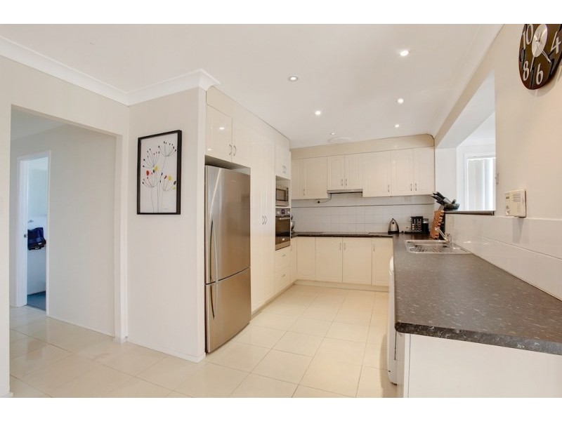 13 Banks Place, Camden South NSW 2570