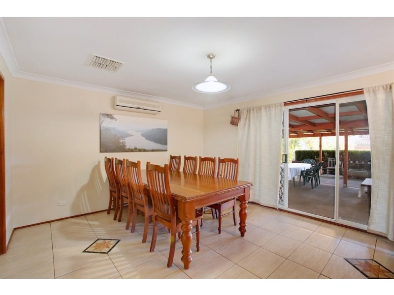 34 Edward Street, The Oaks NSW 2570