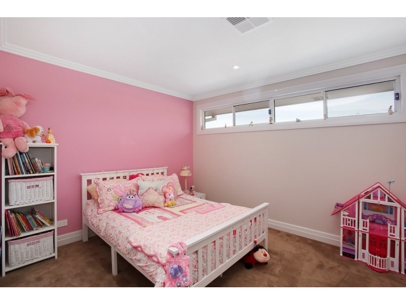 4 Kate Terrace, Harrington Park NSW 2567