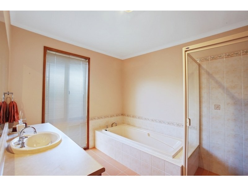 4 Dianella Street, Mount Annan NSW 2567