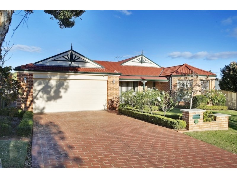 4 Dianella Street, Mount Annan NSW 2567