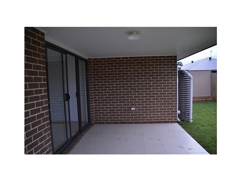 11 Spring Farm Drive, Spring Farm NSW 2570