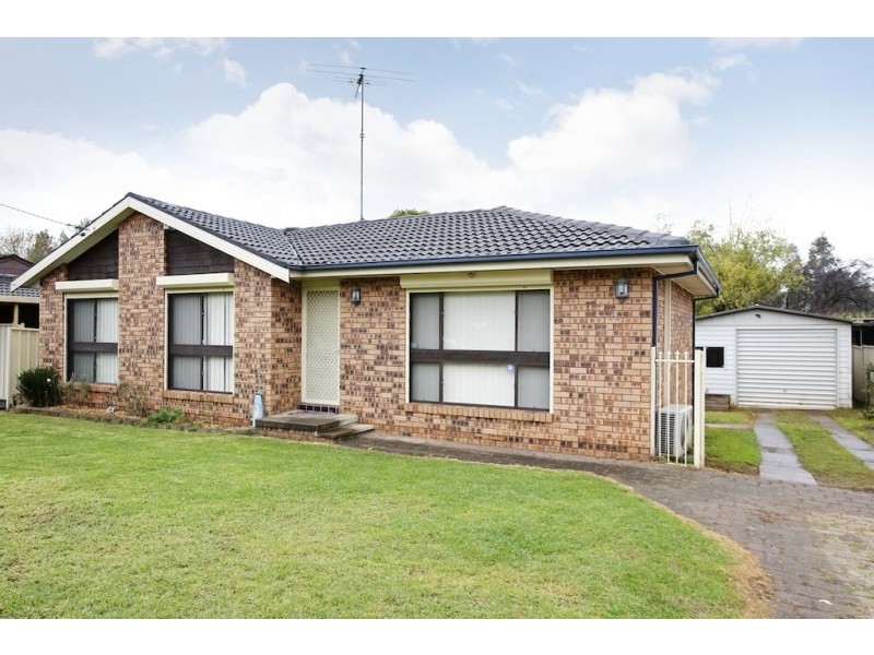 26 Woodland Crescent, Narellan NSW 2567