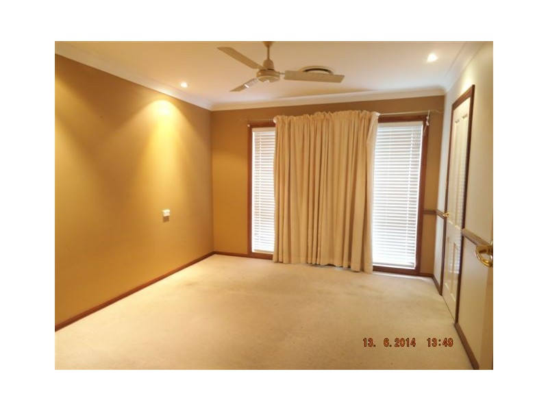 8 King Road, Camden South NSW 2570