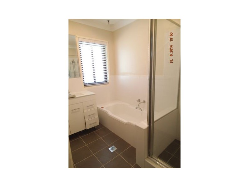 8 King Road, Camden South NSW 2570