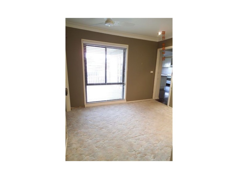 8 King Road, Camden South NSW 2570