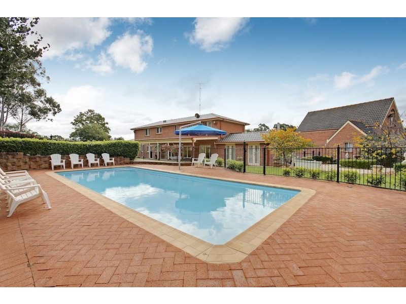 6 Willoughby Circuit, Grasmere NSW 2570