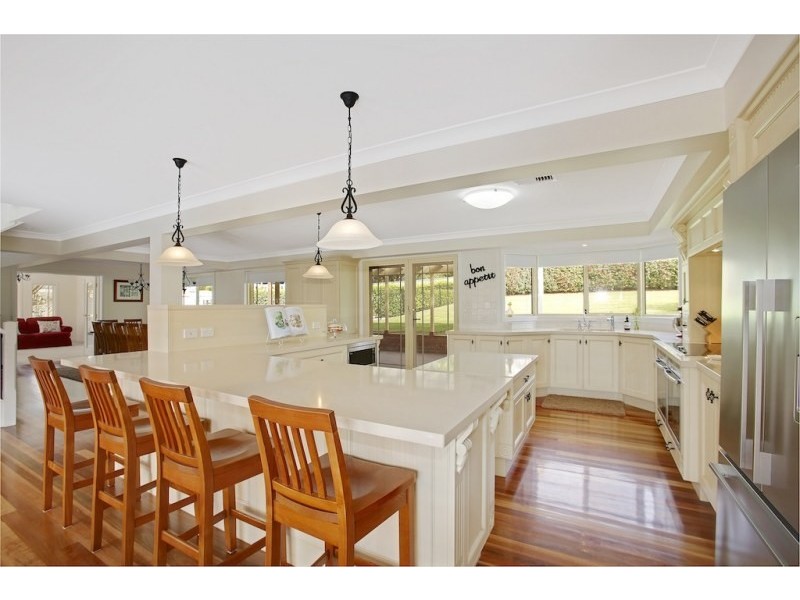 6 Willoughby Circuit, Grasmere NSW 2570