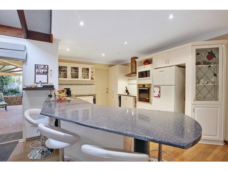 6 Garling Street, Currans Hill NSW 2567